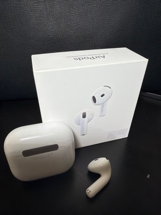 AirPods 4