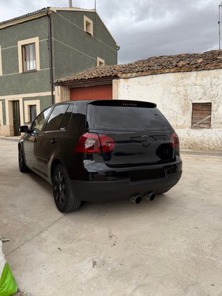 Volkswagen Golf 2004