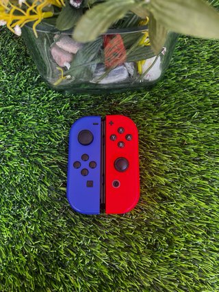 Nintendo Switch Azul y Rojo