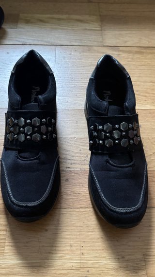 Zapatillas Membur negras y plateadas