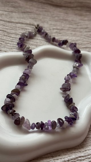 Collana girocollo in pietra color viola ametista