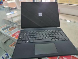 Microsoft Surface Pro 8 Procesador: Intel Core i7-