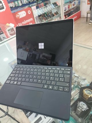 Microsoft Surface Pro 8 Procesador: Intel Core i7-