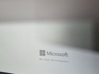 Microsoft Surface Pro 8 Procesador: Intel Core i7-
