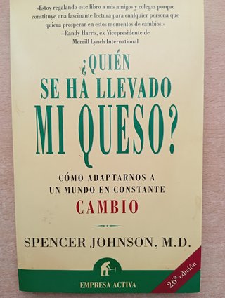 Tres libros de autoayuda.