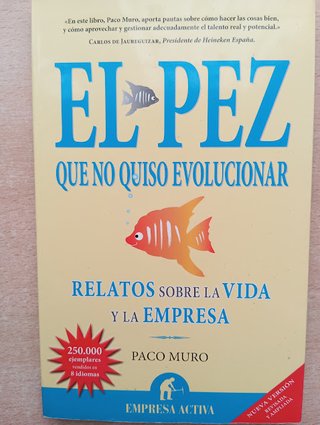 Tres libros de autoayuda.