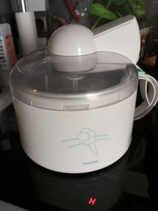 Senvisera y máquina helados