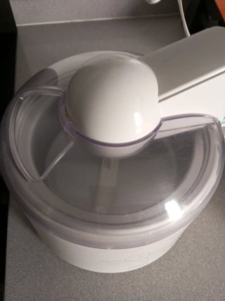 Senvisera y máquina helados