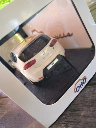 Seat León MK2 Cupra R, Blanco OTTO 1:18