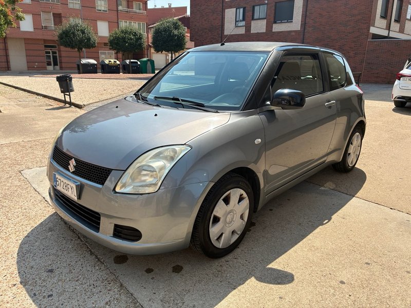 suzuki swift - foto 1