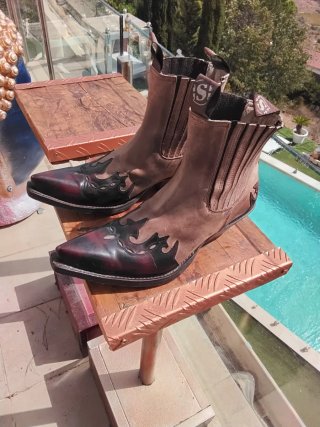 Botines de piel marrones