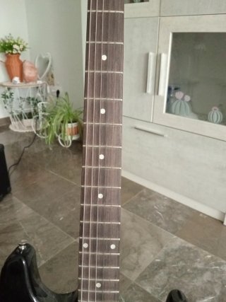 Guitarra eléctrica stratocaster negro