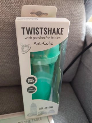 Twistshake pack biberones cubiertos babero bandeja