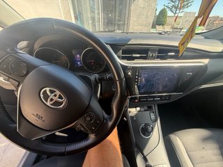 Toyota Auris Hibrido 1.8 vvt-i 136
