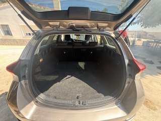 Toyota Auris Hibrido 1.8 vvt-i 136