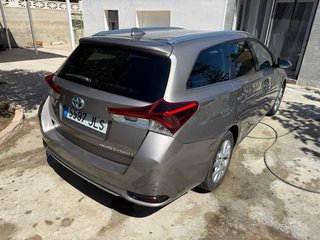 Toyota Auris Hibrido 1.8 vvt-i 136