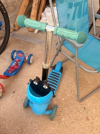 Patinete mariquita azul