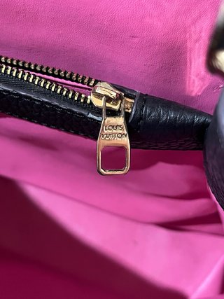 Bolso Louis Vuitton Capucines MM (original 2013)
