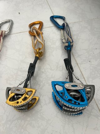 Juego Friends, fisureros y Excéntricos
