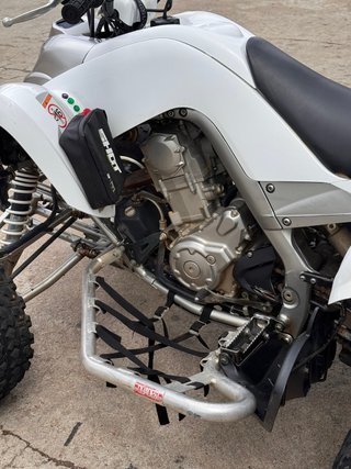 Yamaha Raptor 700R Blanca
