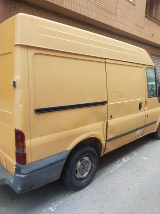 Ford E-Transit 2005