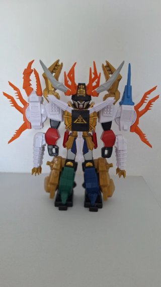 Transformer Power Rangers Deluxe Megazord.