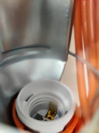 Lámpara Portátil con gancho y cable naranja