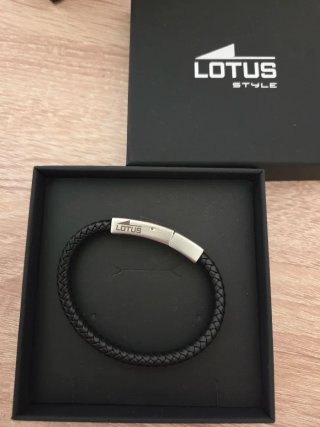Se vende pulsera lotus style hombre