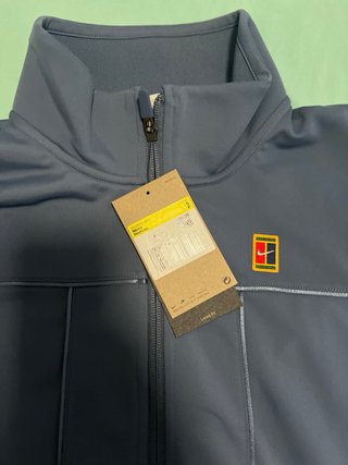 Sudadera Nike Court. Nueva.