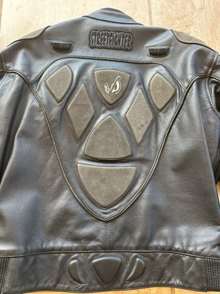 Chaqueta de moto con todas las protecciones