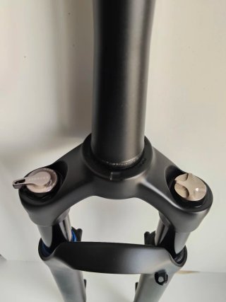 HORQUILLA SR SUNTOUR GVX32 LO-R 28"