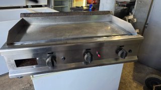 Vendo plancha industrial de butano