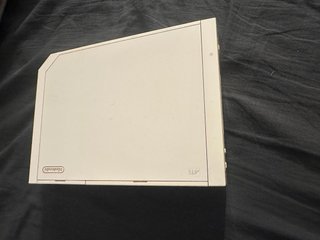 wii blanca, con cables + 24 juegos
