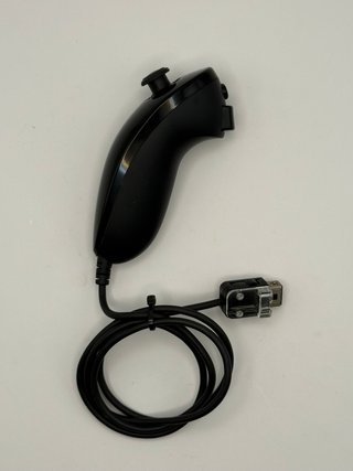 Nintendo Wii + 2 Mandos + MotionPlus + Accesorios