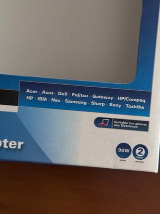 Cargador portátil con adaptadores para todos