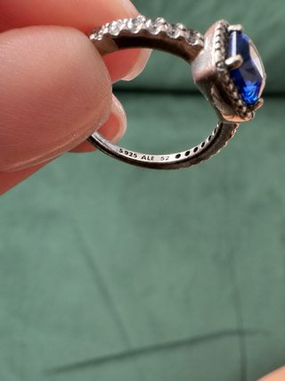 Pandora anillo de plata con piedra azul