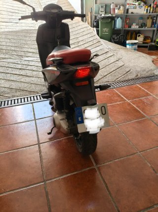 Aprilia sr motard 125