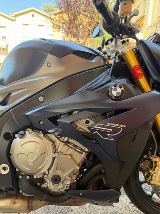 BMW s1000r