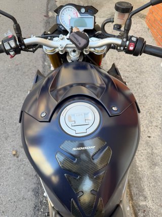 BMW s1000r