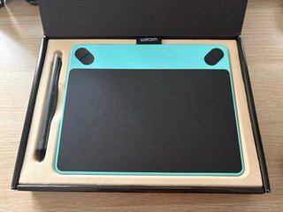 Tableta gráfica Wacom Intuos prácticamente nueva
