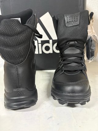 Botas talla 41 1/3 ADIDAS GSG 9.2. REF3