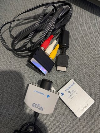 Varios juegos tarjeta de memoria y cables