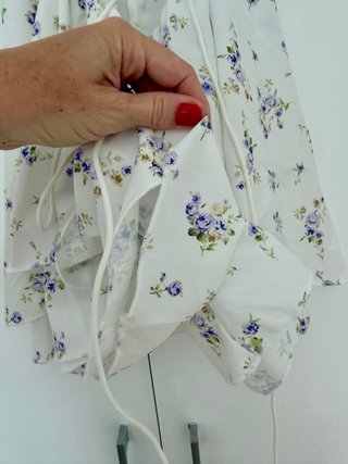 Mono corto flores violetas shein espalda descubier