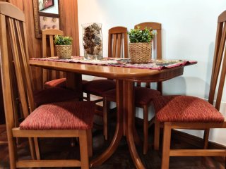 Mesa de comedor de libro + 6 sillas a juego