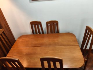 Mesa de comedor de libro + 6 sillas a juego