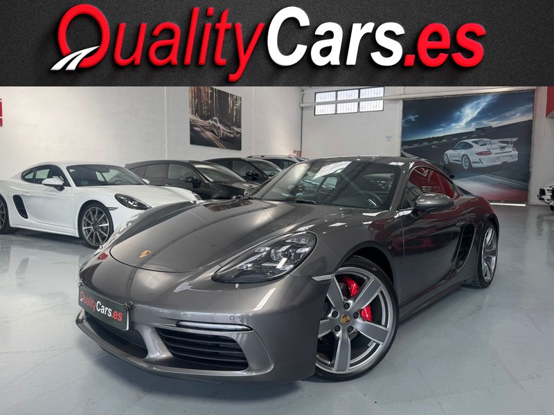 Porsche 718 Cayman 2018 - foto 1