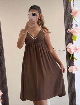 Vestido até ao joelho, nunca usado