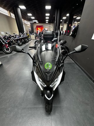 Maxi scooter Kymco AK