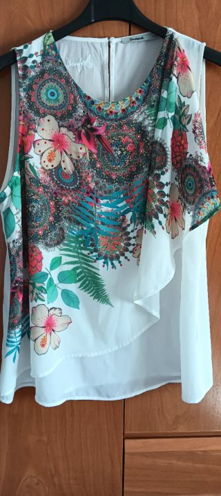 Blusa Desigual, T XXL como nueva