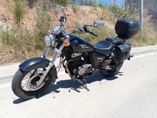 Suzuki Marauder 250